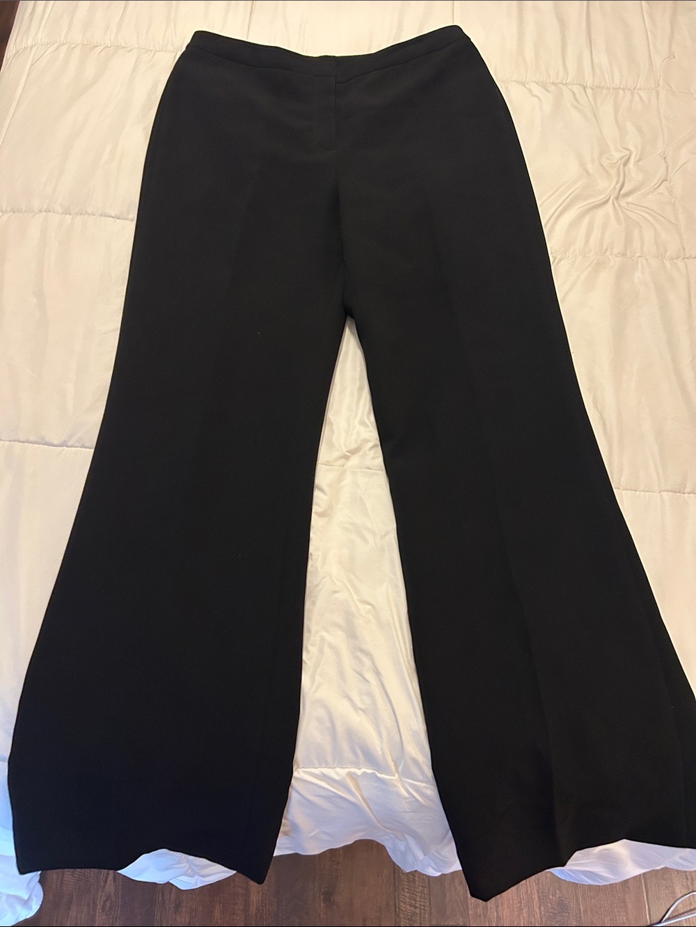 Black Wide-Leg Women's Pants - Classic Tailored Look